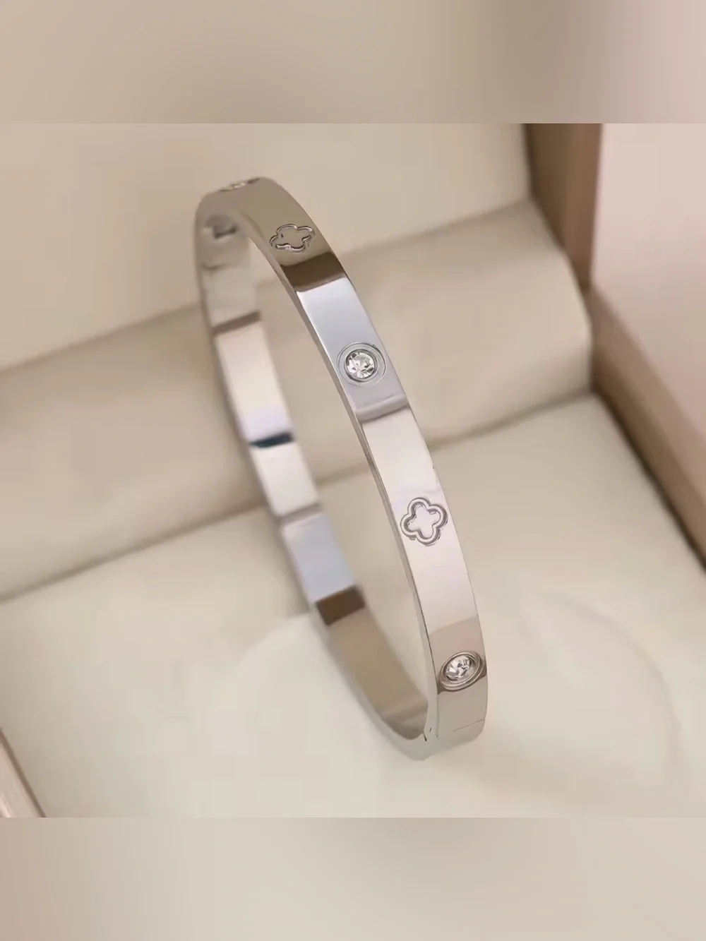 Nail Motif Bangle Bracelet Set of 3 Silver